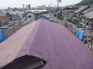 防水シート　ルーフィングをはった屋根